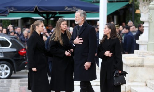 Potresni prizori: Kraljica Sofija se uz suze oprostila od sestre, tješila ju je princeza Leonor