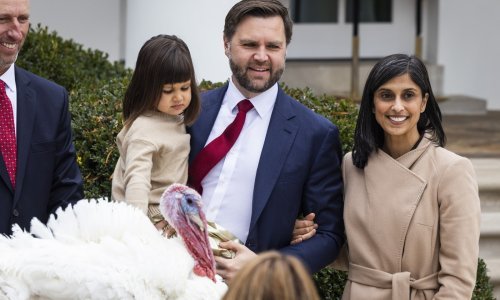 Druga dama SAD-a je trudna: Usha i JD Vance čekaju četvrto dijete