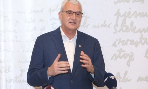 Možemo! traži ostavku karlovačkog gradonačelnika nakon analize uzroka mutne vode