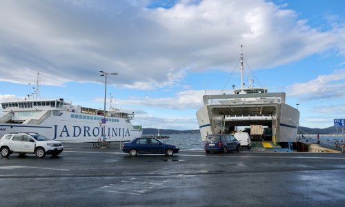 Domaćim morskim lukama se povećao broj brodova i robe, ali smanjio broj putnika
