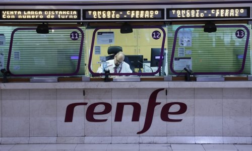 Opet željeznička nesreća u Španjolskoj: Vlak se zabio u dizalicu, ima ozlijeđenih