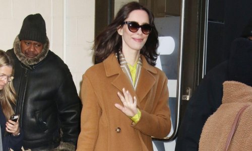 Jedan kaput, bezbrojne kombinacije: Zgodna brineta zna zašto je to najbolja investicija