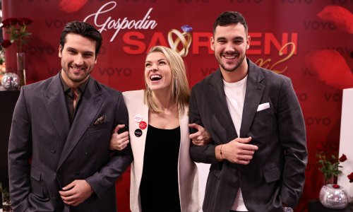 Nakon emotivnog oproštaja: Popularna voditeljica pozirala u zanimljivom društvu