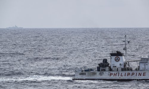 Kineska obalna straža spasila filipinsku posadu u Južnom kineskom moru