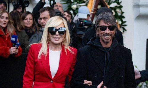 Kada moda govori više od riječi: Donatella Versace odala dirljivu počast Valentinu