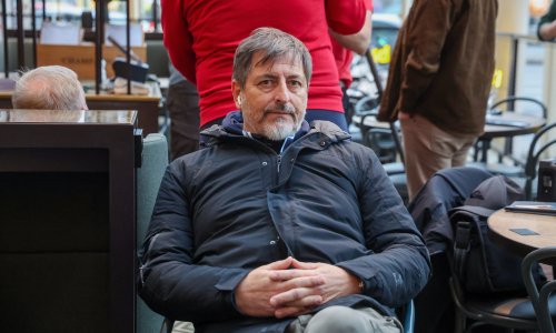 Šola izgubio živce u prijenosu uživo: 'Smiješno! Sramoti nas vratare'