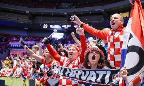 Pogledajte veliko slavlje hrvatskih igrača i navijača na tribinama u Malmöu