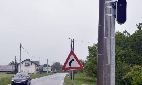 Ovo je najveća udaljenost s koje kamera za nadzor brzine može snimiti vozilo