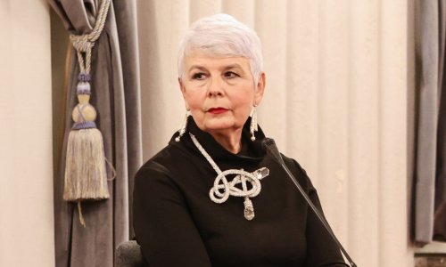 Odvažno izdanje Jadranke Kosor: Na vlastitu promociju stigla sa zmijom oko vrata