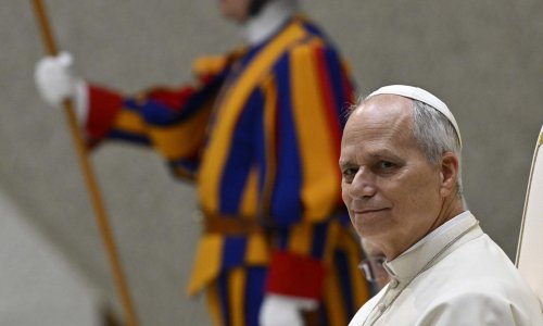 Papa Lav zabrinut zbog umjetne inteligencije: 'Iza goleme sile stoji nekoliko tvrtki'