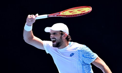 Ovo je najluđi udarac u povijesti tenisa! Pogledajte potez koji prkosi zakonima fizike