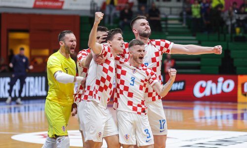 Hrvatska u nevjerojatnoj utakmici remizirala s Gruzijom; Jelovčić zapucao penal za pobjedu