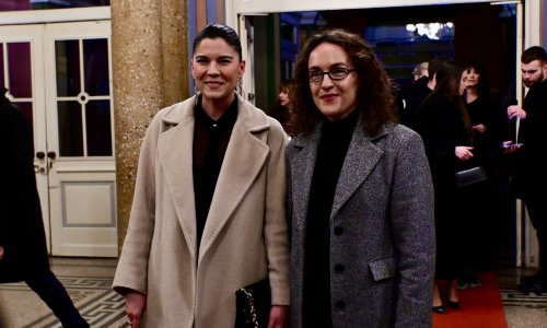 Zamjenica splitskog gradonačelnika u kaputu koji baš nikad ne izlazi iz mode