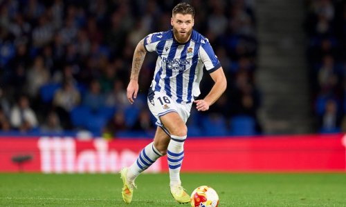 Duje Ćaleta-Car dobio žuti, ali onda se uključio VAR i....