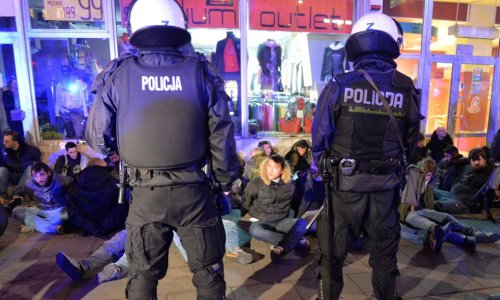 Pogledajte lov policije za Torcidom; bijeg u šumu, razbacana odjeća i krvave palice