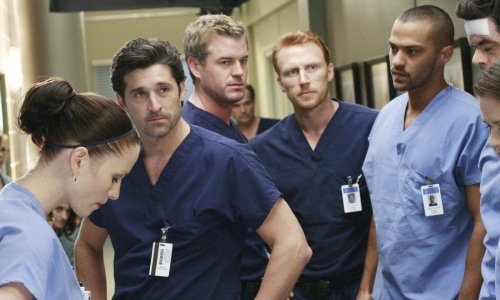 Zvijezda 'Uvoda u anatomiju' zabrinula obožavatelje: Zbog bolesti otkazao važno druženje