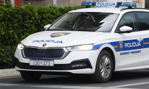 Policija prijavila muškarca jer je izmislio da je prekršaj počinio stranac