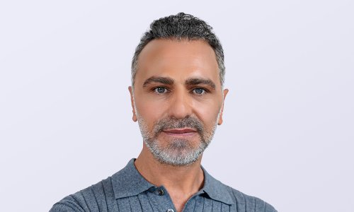 Gledate ga kao hladnog Džihana, a on priznaje: 'Ruke mi se toliko tresu da ne mogu čitati tekst'