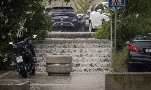 Novi meteoalarm! Stiglo upozorenje na intenzivne pljuskove, moguće su i bujične poplave