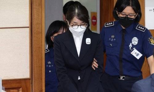 Red skandala, red Chanelovih torbica: Bivša prva dama Južne Koreje ide u zatvor