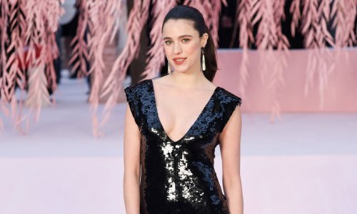 U maloj crnoj haljini izgledala je nestvarno dobro, a svi gledaju u cipele