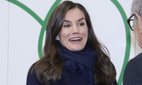 Ovaj kaput pravo je osvježenje i odlična alternativa 'dosadnim' crnim modelima