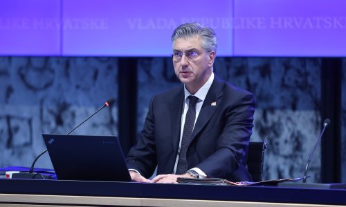 Primorac na svojoj posljednjoj sjednici Vlade, Plenković: 'Hvala mu na doprinosu'