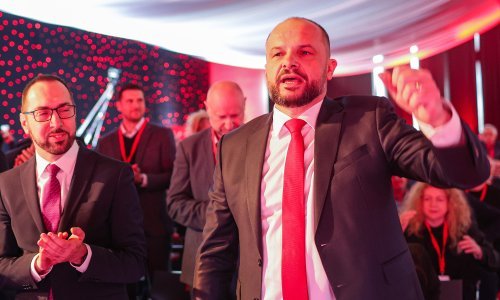 SDP: HDZ se prepao, oživio Thompsona u političke svrhe i izmislio priču o Milanoviću