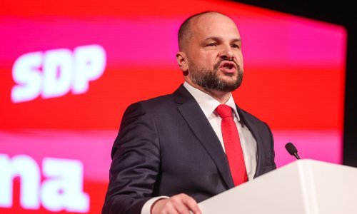 Šef SDP-a na pozornicu stigao uz pjesmu 'Unstoppable' i poručio: 'Plenković je najveći dobitnik političke povijesti'