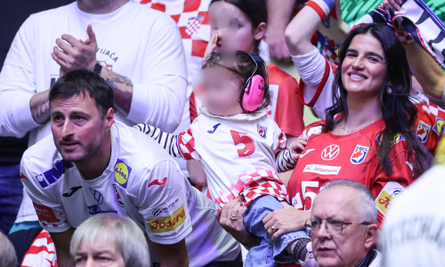 Domagoj Duvnjak s preslatkom kćerkicom na tribinama slavio broncu