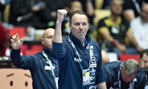 Pogledajte kako je predsjednik EHF-a dočekao Dagura na dodjeli medalja