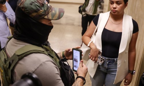 Promatrači u ljubičastim prslucima snimat će i nadzirati agente ICE-a u New Yorku