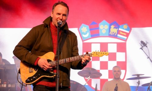 Dagur Sigurdsson kao rock zvijezda: Poslušajte kako pjeva i svira