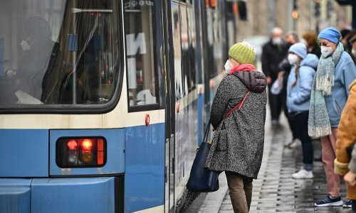 Njemačka spalila tri milijarde neiskorištenih 'covid' maski