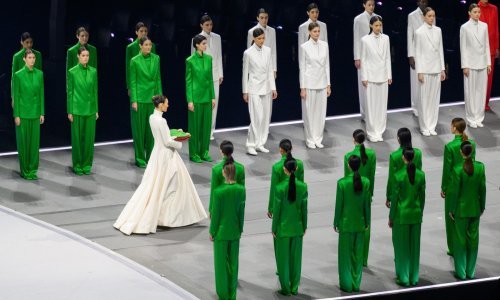 Spoj mode i emocija: Emotivna posveta Armaniju na spektakularnom otvaranju Olimpijskih igara