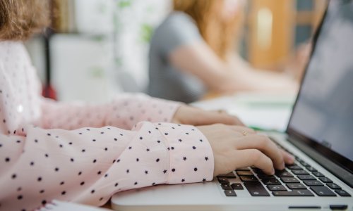 Umjetna inteligencija ulazi u škole, klinci kažu da je zabavno: 'Mora tako biti, ali...'