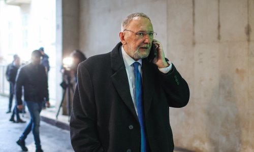 Muškarac prijetio Davoru Božinoviću preko Facebooka, određen mu istražni zatvor