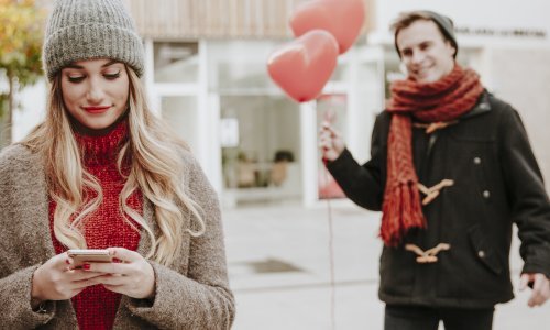 'Kulturni zamor': Britanci bi radije ostali kod kuće nego izašli na spoj za Valentinovo