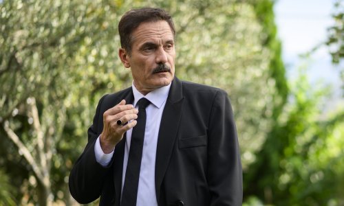 Fotka iz prošlosti iznenadila sve: Ovako je glavni negativac iz 'Divljih pčela' izgledao kao mladić