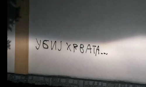 FOTO Na crkvi u BiH osvanuo grafit s prijetnjom Hrvatima