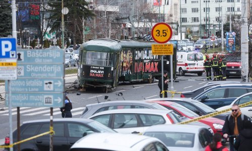 Dan žalosti u Sarajevu: Nakon tramvajske nesreće, 17-godišnjakinja se bori za život