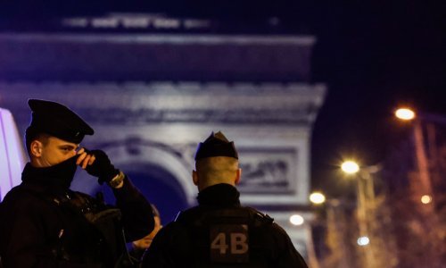 Pucnjava kod Slavoluka pobjede u Parizu: Policija ranila muškarca s nožem