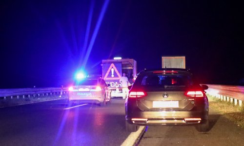Užas na autocesti: Vozilo naletjelo na pješake