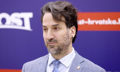 Saborska ljevica želi aktivnu migracijsku politiku, Miletić: 'Ružičaste naočale nisu razborite'