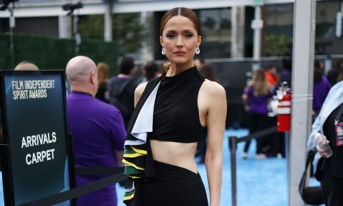 Haljina toliko cool da ne trebate ništa drugo: Slavna brineta pomela konkurenciju