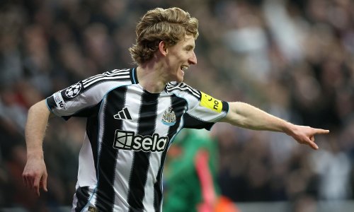 Anthony Gordon već je postao rekorder kluba, a sada lovi veličanstveni trojac