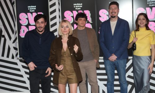 Anđelka Stević Žugić zapalila Beograd u izdanju koje obara s nogu: kratke hlače, čizme i savršen bob