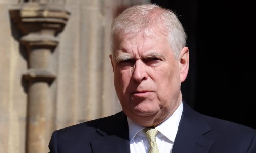 Pad princa koji je mislio da je nedodirljiv: Kako je miljenik kraljice završio u policijskom kombiju