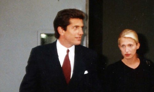 Nova serija o Kennedyjevima potaknula glasine: Evo tko je prava Carolyn Bessette u 'Seksu i gradu'