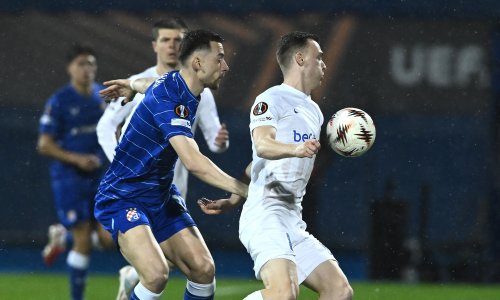 Dinamo traži drugi gol nakon što je Beljo zabio. Stojković imao dobru šansu